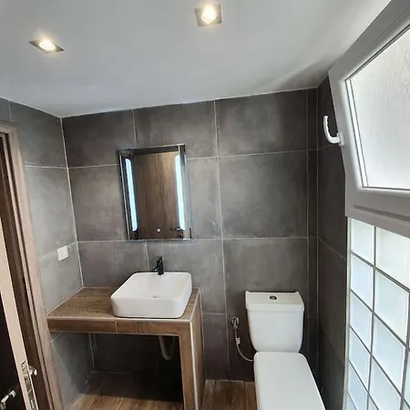Rotonda Citycenter Two Apart.new Renovated! Apartament
